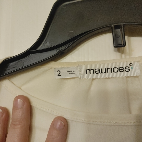 Maurice's plus size..size 2 - Picture 3 of 4